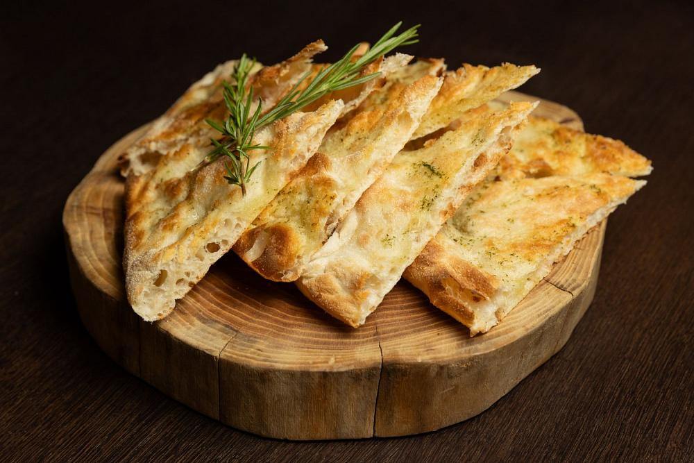 С соусом песто