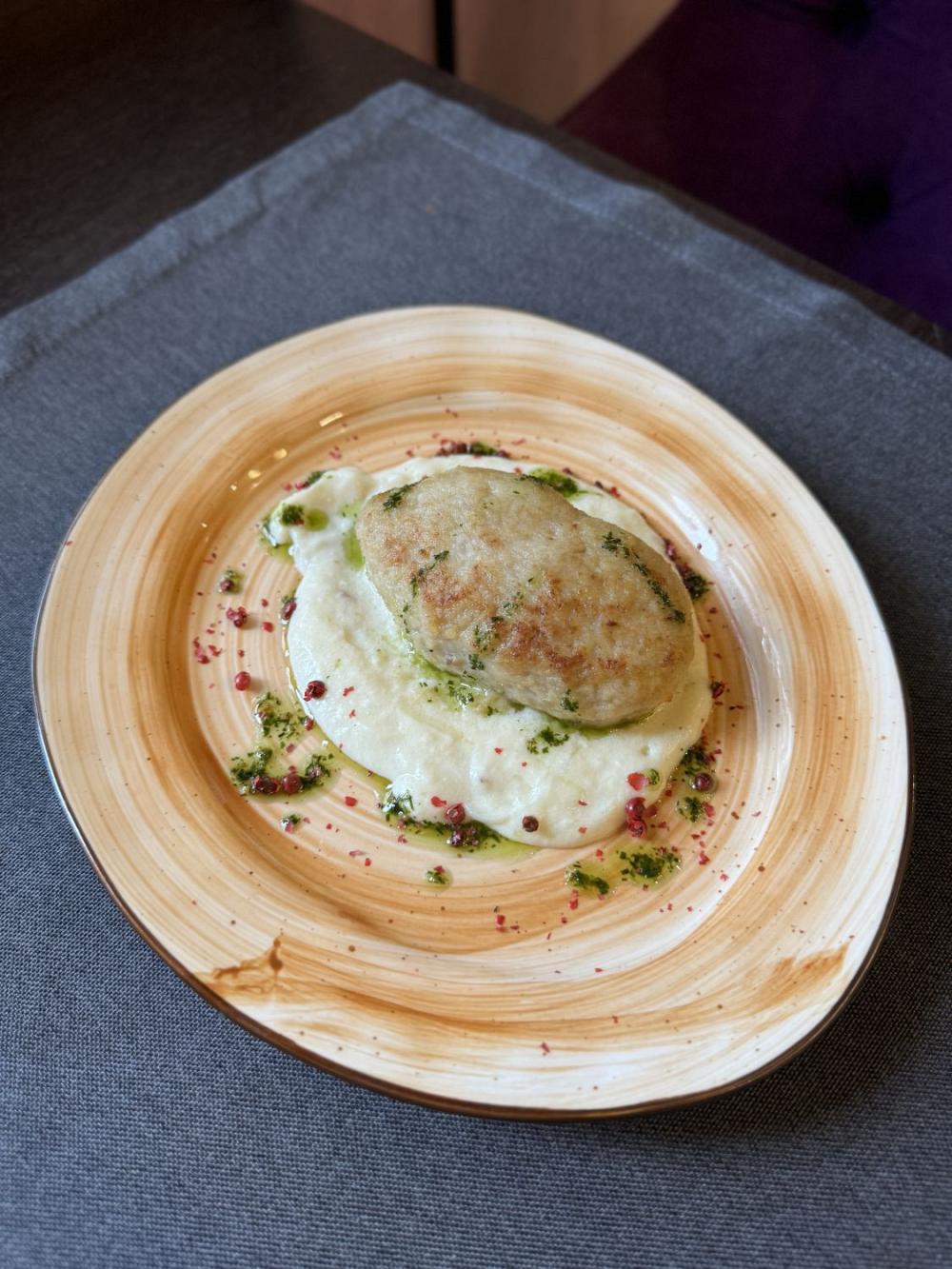 3. Котлета из курицы в сметанном соусе по - домашнему