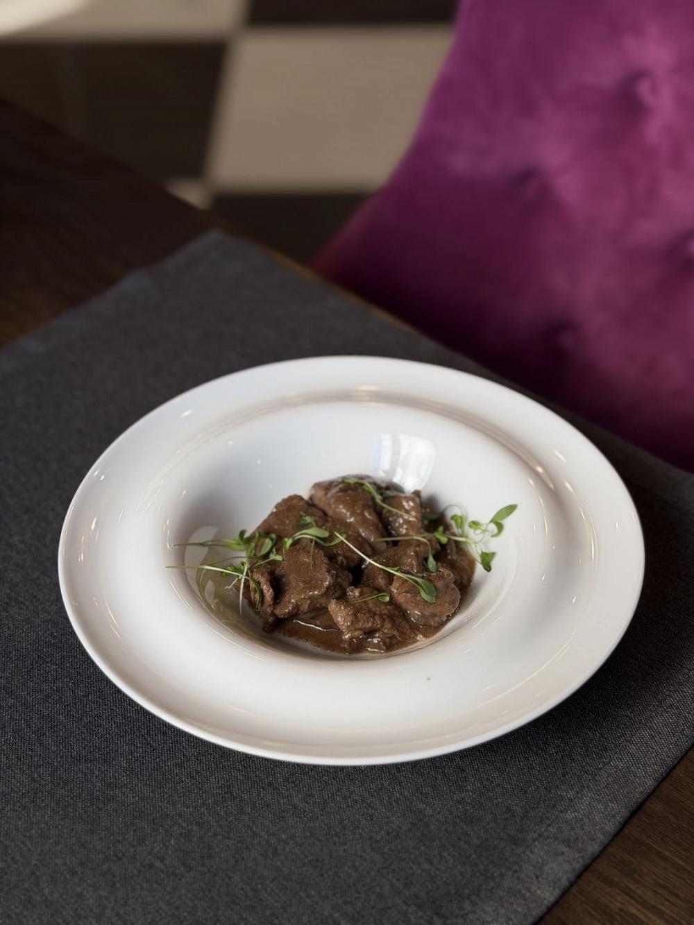 3. Говядина тушеная в имбирно - соевом соусе