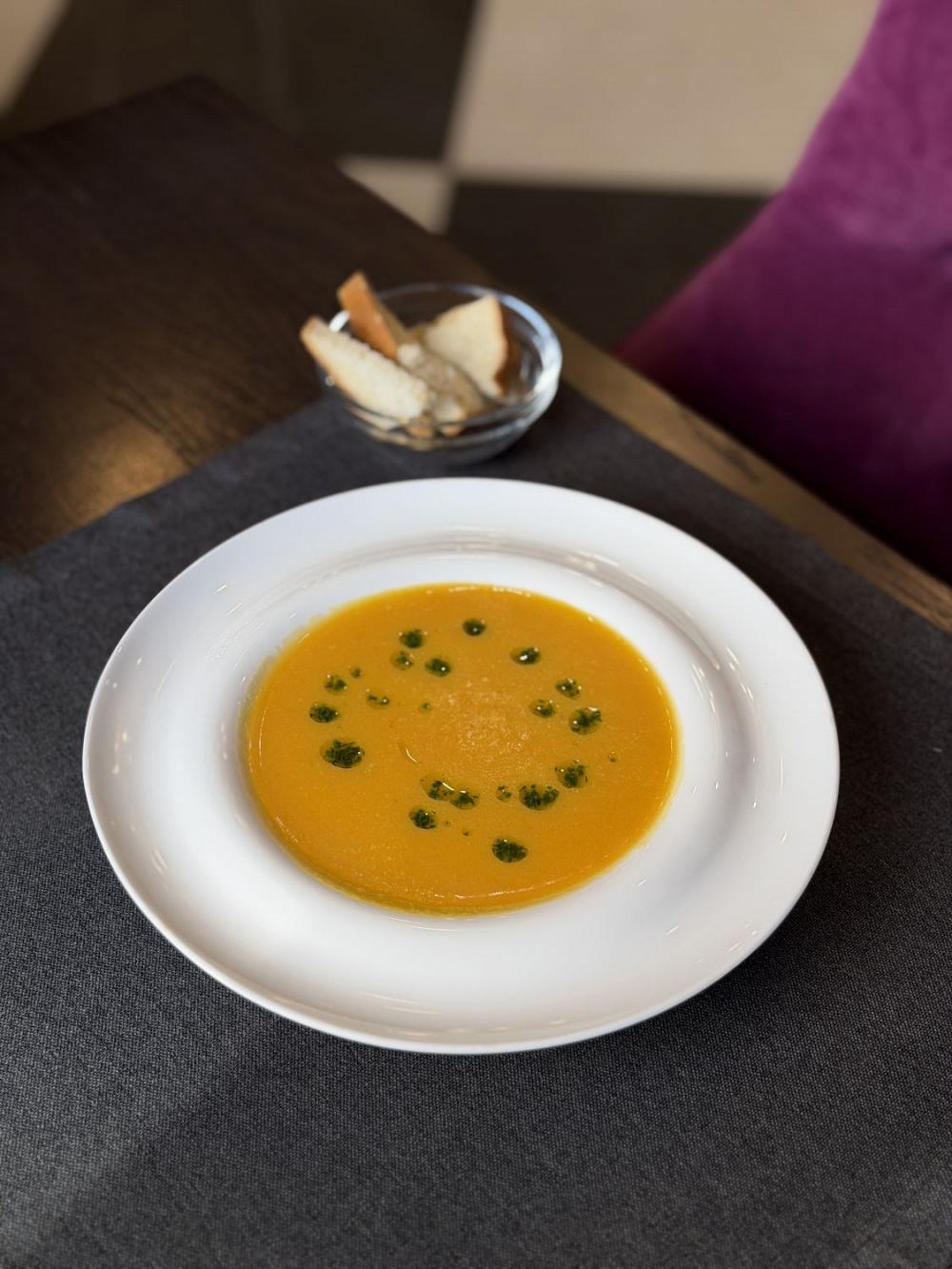 2. Суп тыквенный на кокосовом молоке с сухариками ( Постное )