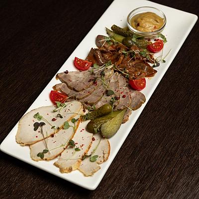 Ассорти мясное