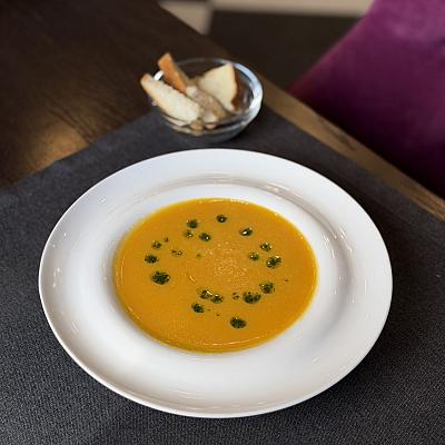 2. Суп тыквенный на кокосовом молоке с сухариками ( Постное )